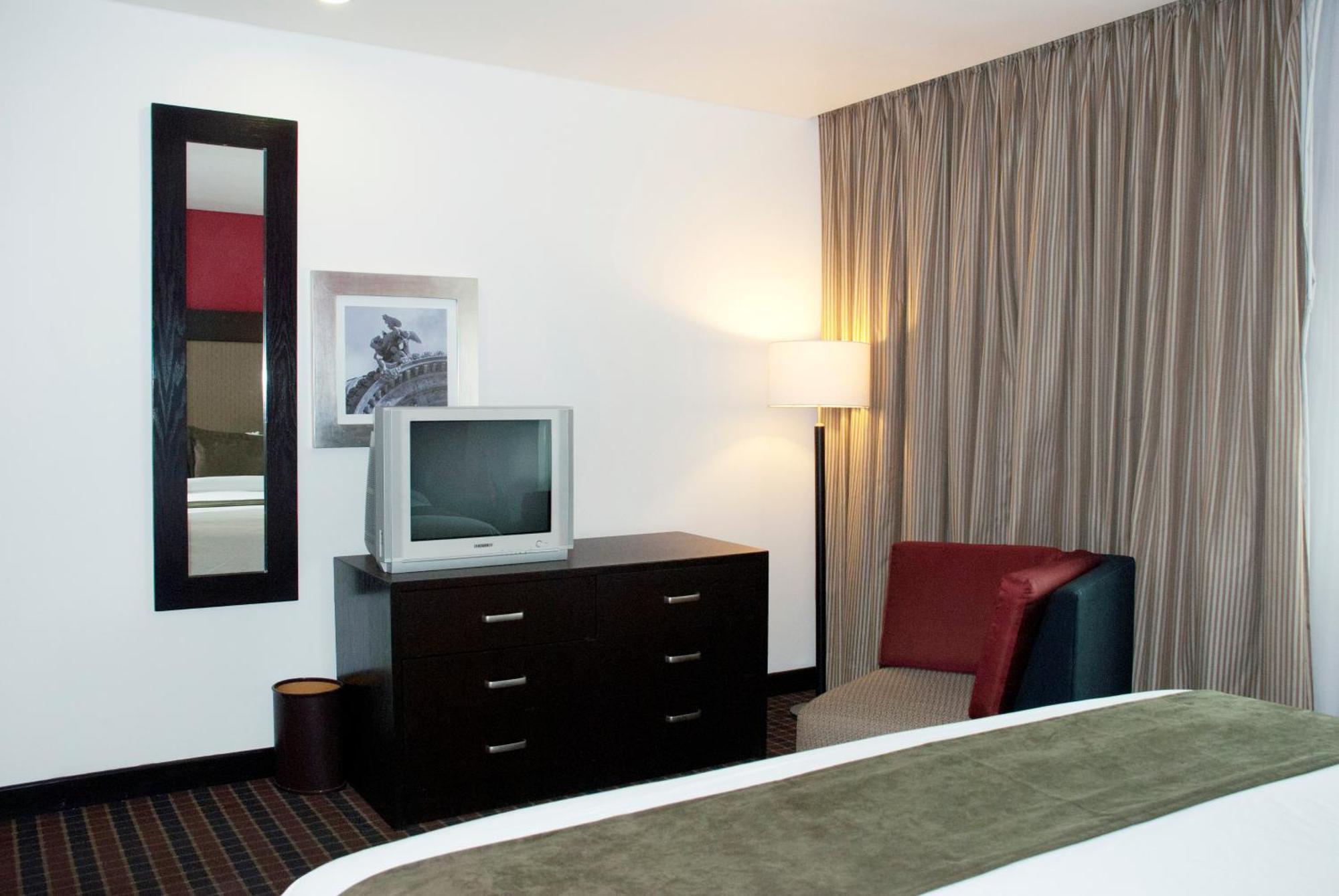 Executive Suite with 1 Kingsize Bed,1208236699:JPEG